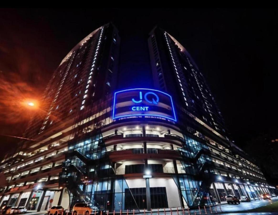 Botiza Suites At Jesselton Quay Kota Kinabalu Exterior photo